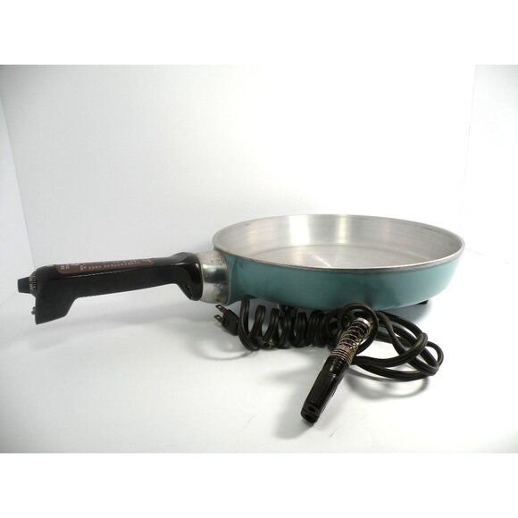 Vintage General Electric Electric Skillet With Lid Adjustable Heat Control Alumi - Picture 3 of 16